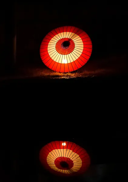 喧騒の中の静寂/Silence in the Crowd - HT　PHOTO