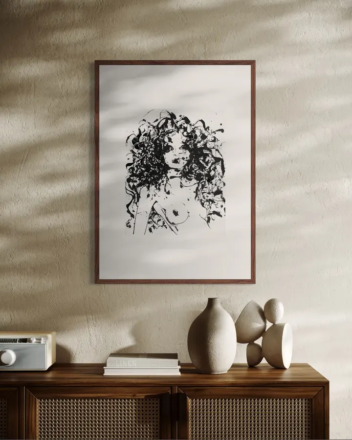 Girl with explosive hair - Masaki